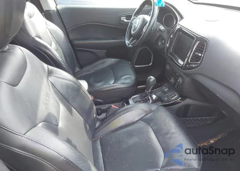 2018 Jeep Compass Limited 4X4 z USA, uszkodzony, nr VIN 3C4NJDCB7JT280723